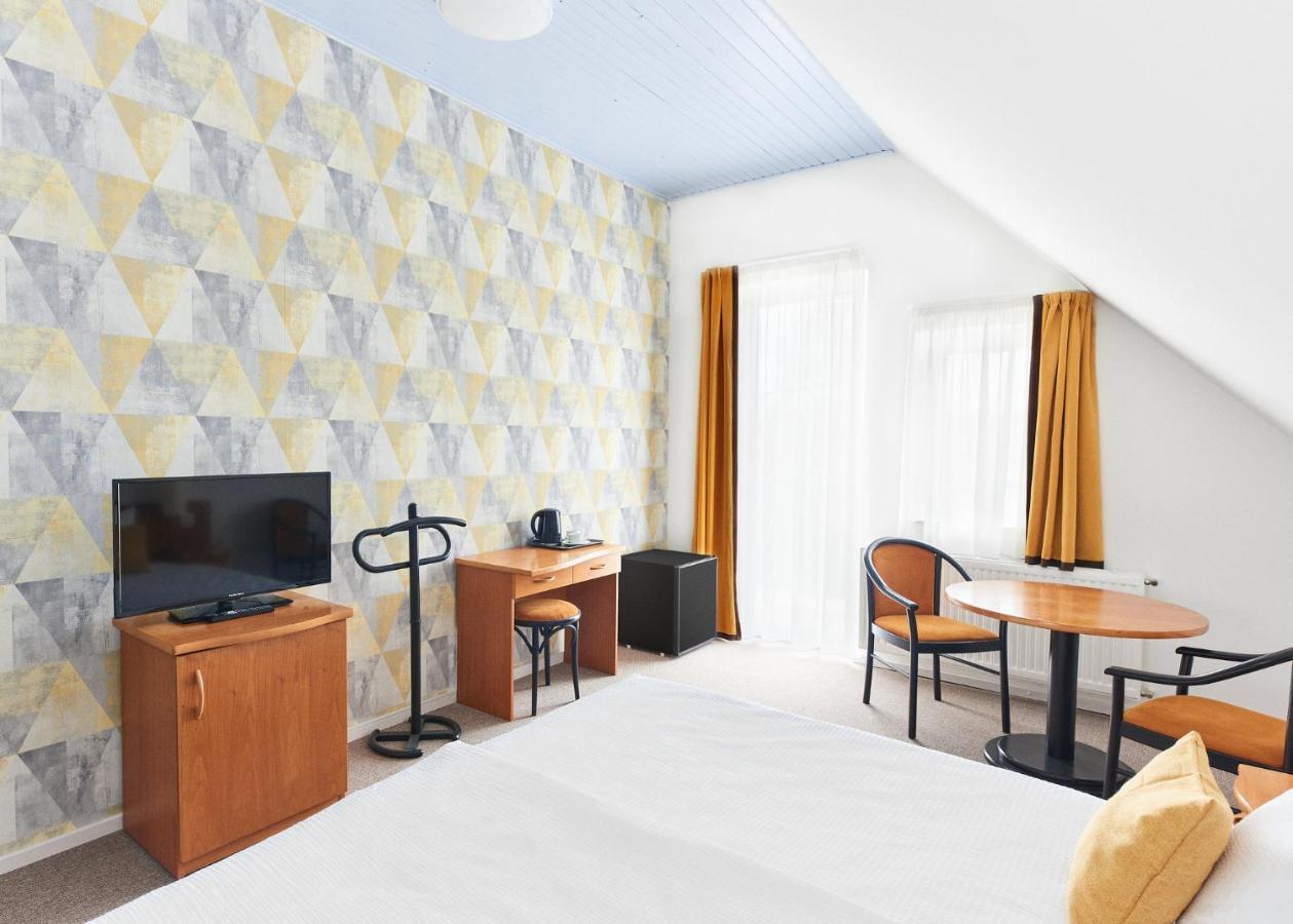 Lorelei Pension Adults Only Gyenesdiás Екстериор снимка