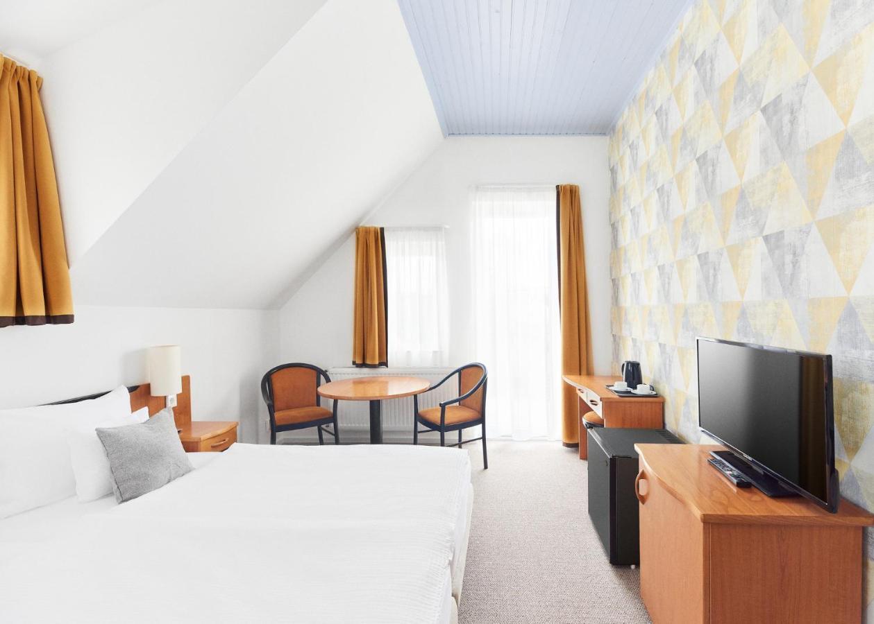 Lorelei Pension Adults Only Gyenesdiás Екстериор снимка