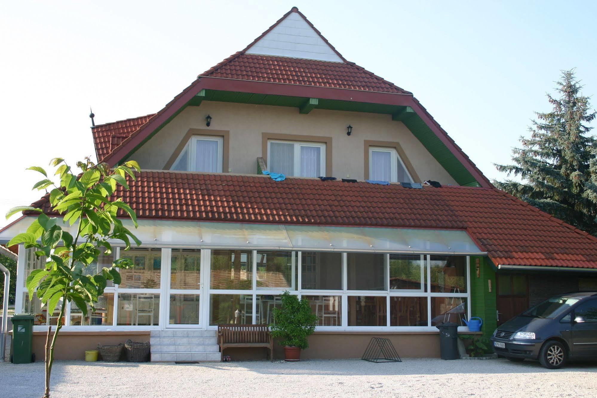 Lorelei Pension Adults Only Gyenesdiás Екстериор снимка